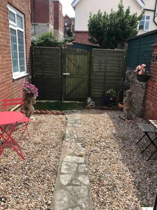 Brook Lodge Garden Flat 斯沃尼奇 外观 照片