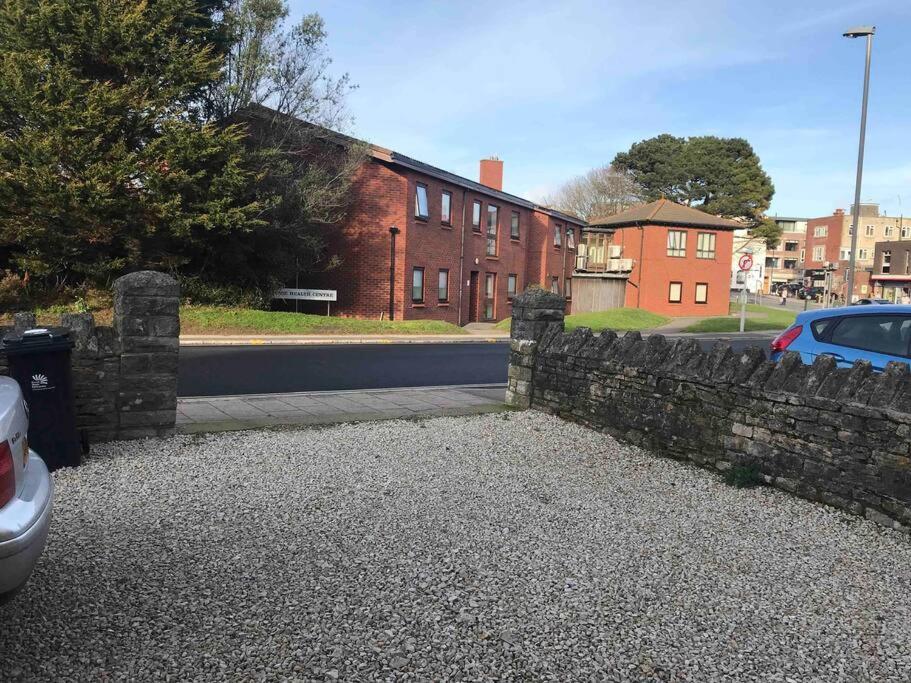 Brook Lodge Garden Flat 斯沃尼奇 外观 照片